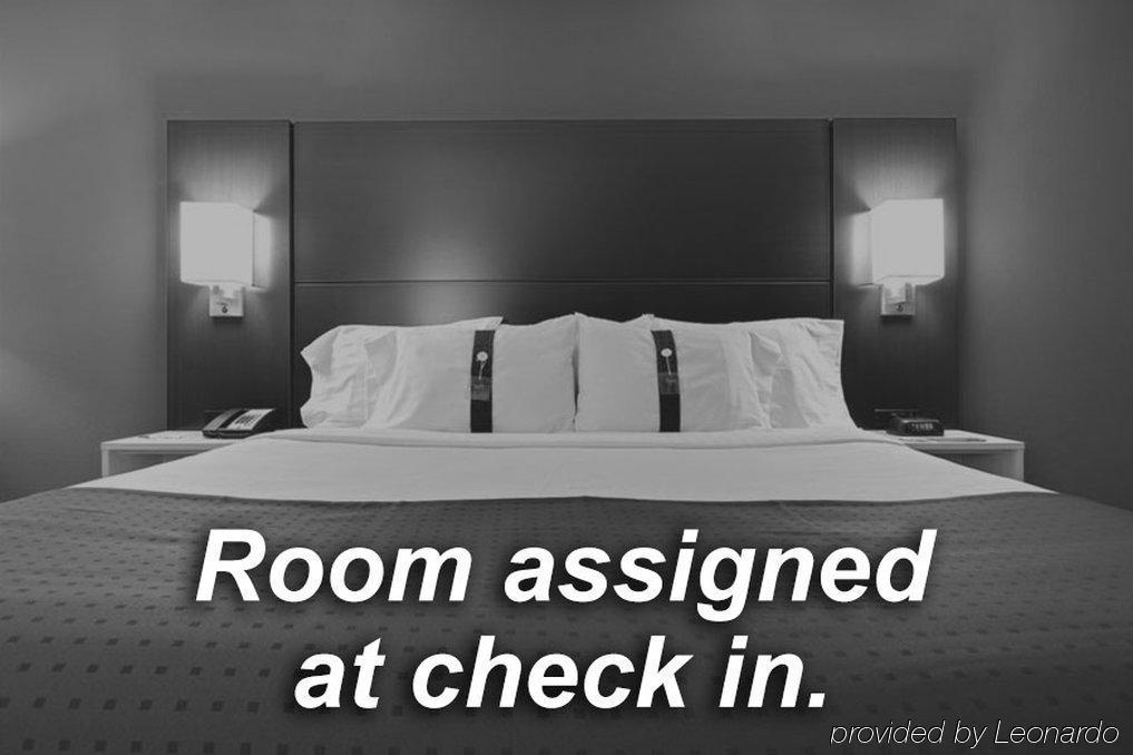 Holiday Express Interstate 20 Parks Mall By Ihg Hotel Arlington